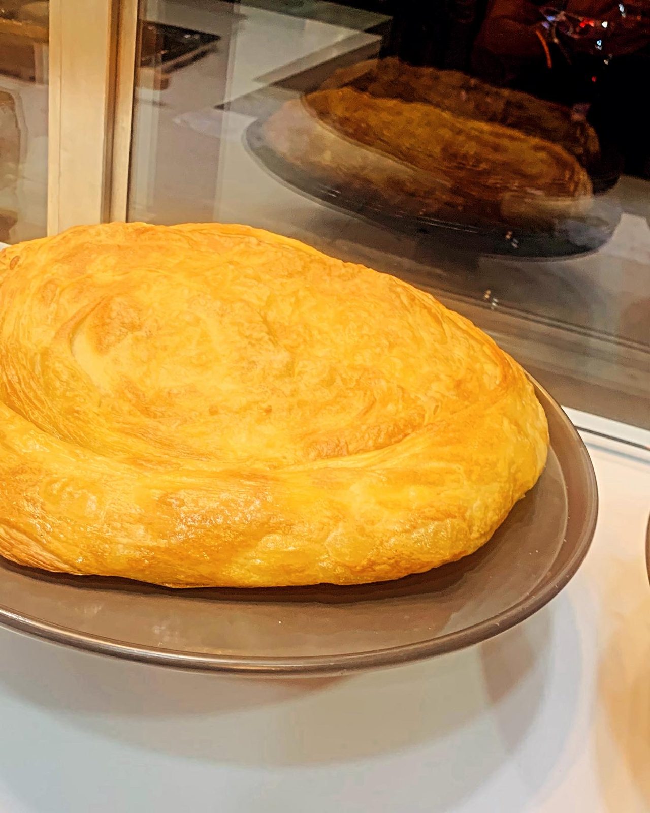 Golden baked feteer